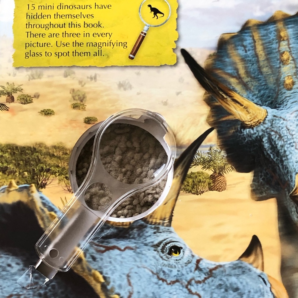 Dinosaurs Octagonal Box Set - Picture 10 of 11